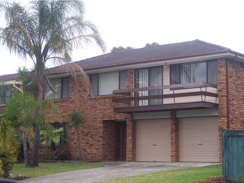 16 Buckingham Place, Chipping Norton NSW 2170