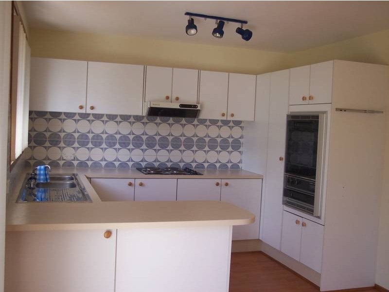 16 Buckingham Place, Chipping Norton NSW 2170