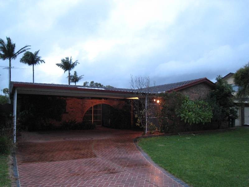 5 Lavington Ave, Chipping Norton NSW 2170