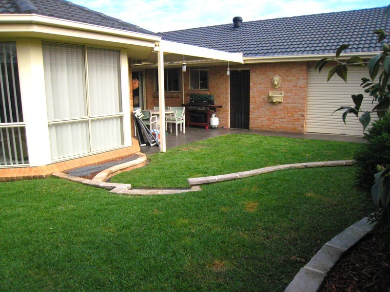 8 Yachtsman Dve, Chipping Norton NSW 2170