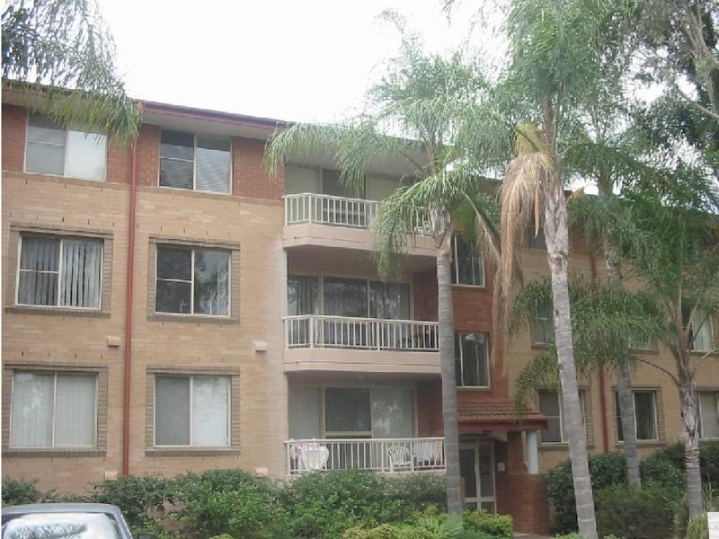 32/4 Mead Drive, Chipping Norton NSW 2170