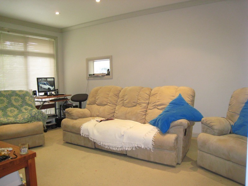 37 Thompson Ave, Moorebank NSW 2170