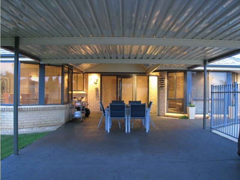 23 Frank Oliveri Drive, Chipping Norton NSW 2170