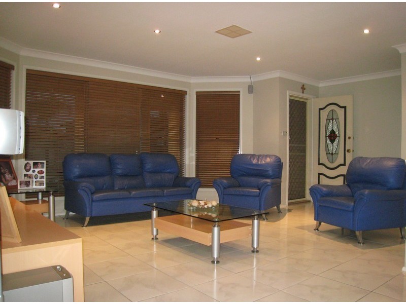 23 Frank Oliveri Drive, Chipping Norton NSW 2170