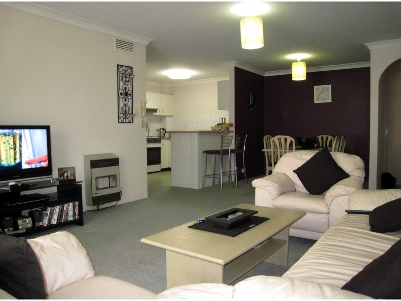 28/3 Mead drive, Chipping Norton NSW 2170