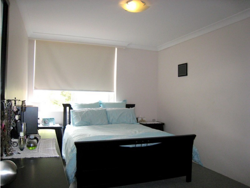 28/3 Mead drive, Chipping Norton NSW 2170