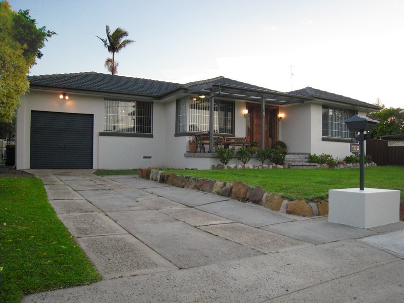102 Alfred Road, Chipping Norton NSW 2170