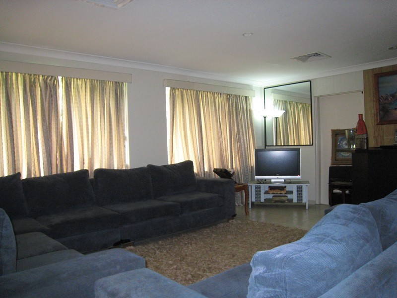 142 Longstaff Ave, Chipping Norton NSW 2170