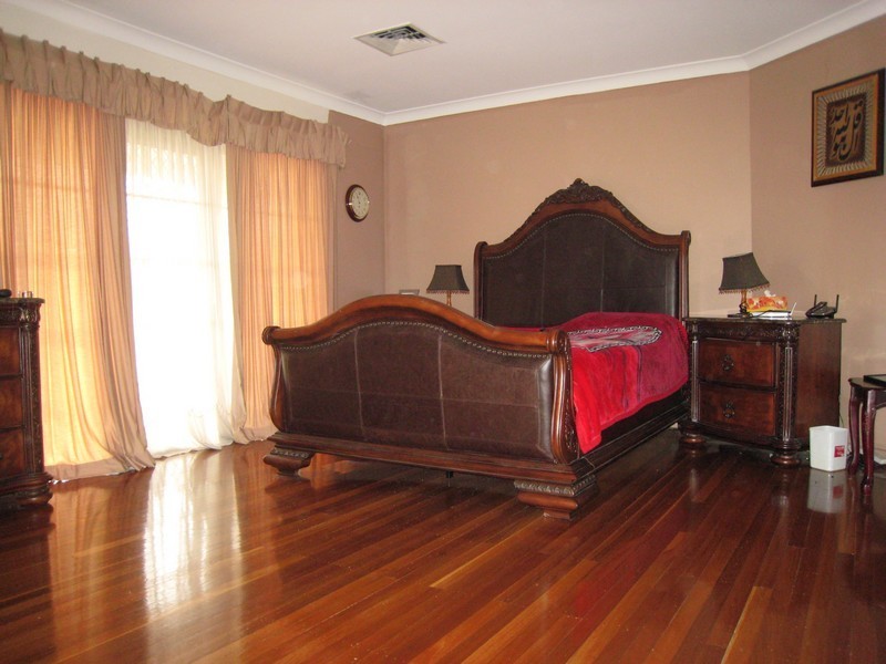 142 Longstaff Ave, Chipping Norton NSW 2170