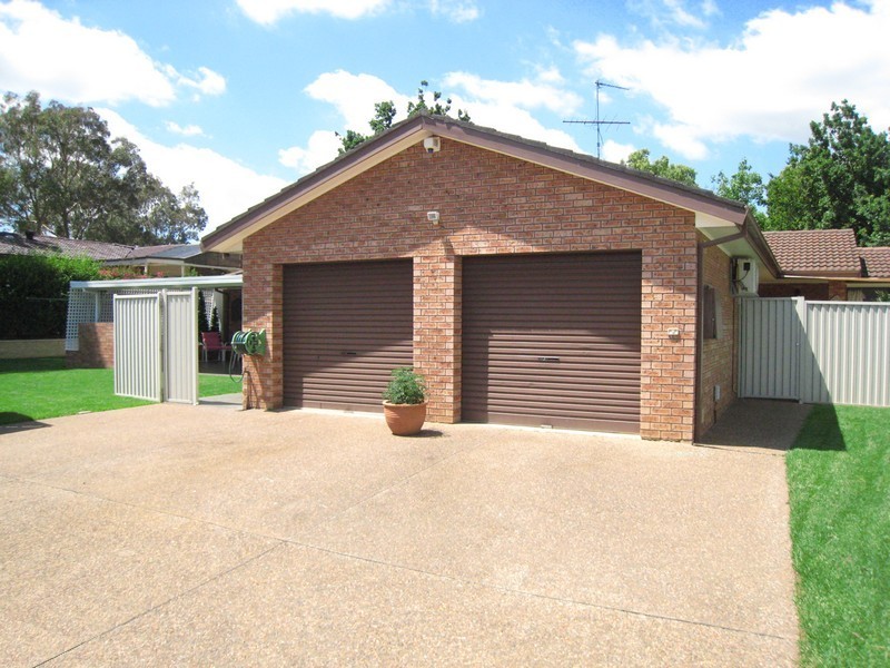 9 Sammut Crescent, Chipping Norton NSW 2170