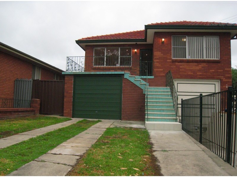 32 De Meyrick Avenue, Casula NSW 2170