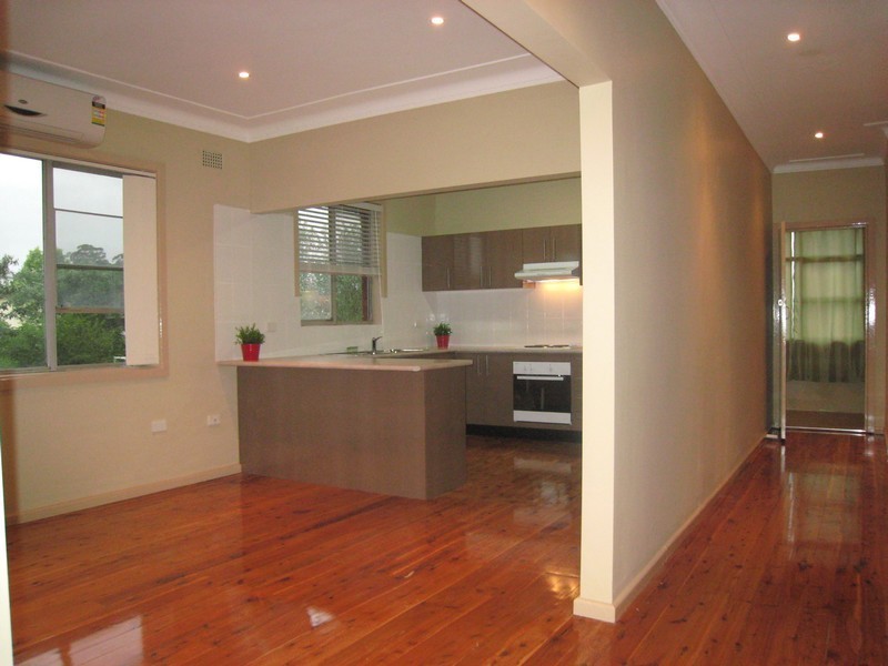 32 De Meyrick Avenue, Casula NSW 2170