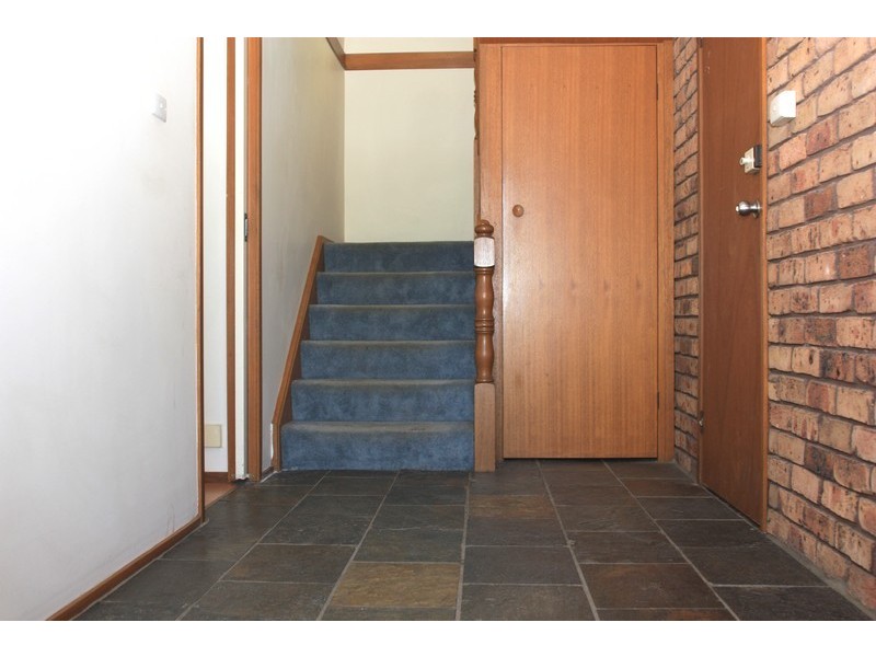 16 Buckingham Crescent, Chipping Norton NSW 2170