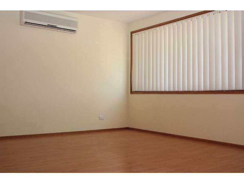 16 Buckingham Crescent, Chipping Norton NSW 2170