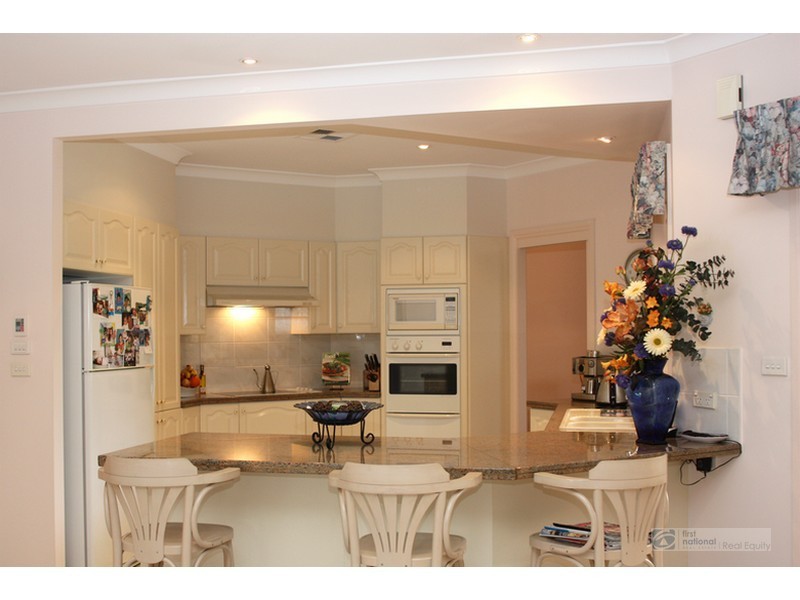 7 Brixham Place, Chipping Norton NSW 2170