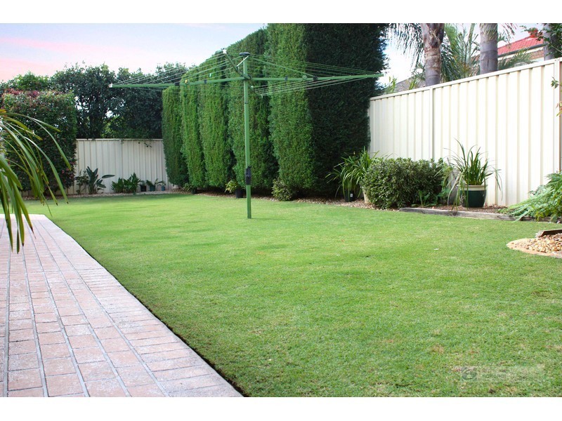 7 Brixham Place, Chipping Norton NSW 2170