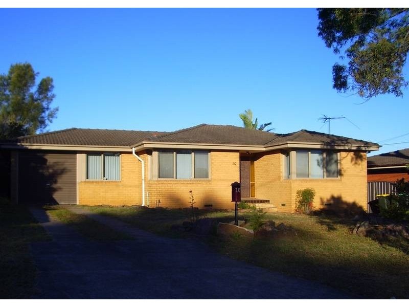 8 Burton Street, Moorebank NSW 2170