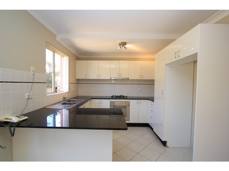 6/37-39 Swain Street, Moorebank NSW 2170