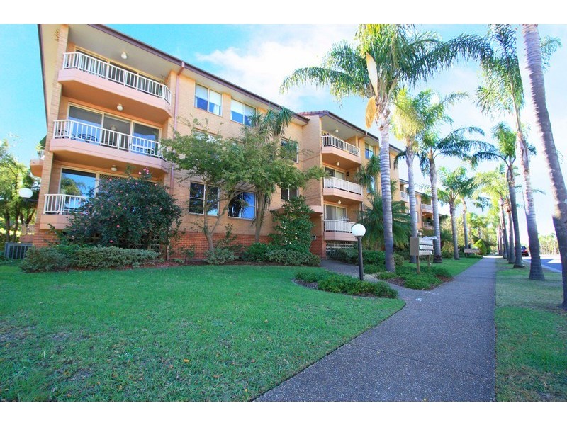 20/12 Frank Oliveri Drive, Chipping Norton NSW 2170