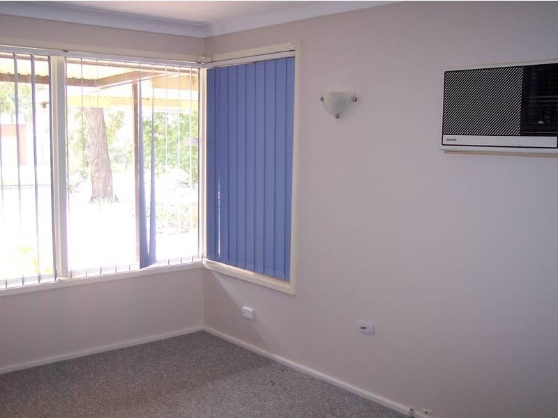 11 Longstaff Avenue, Chipping Norton NSW 2170