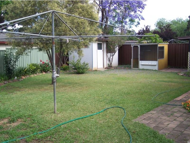 11 Longstaff Avenue, Chipping Norton NSW 2170