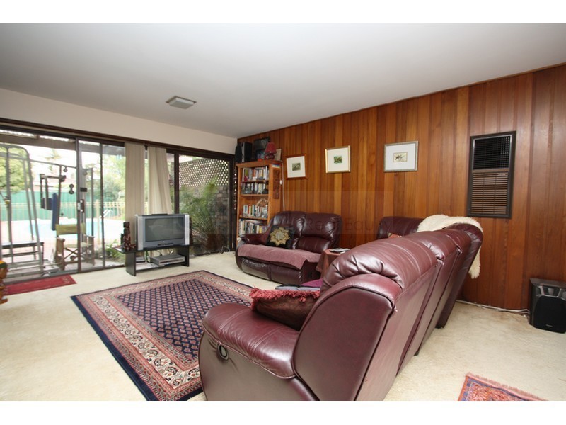 6 Haerse Avenue, Chipping Norton NSW 2170