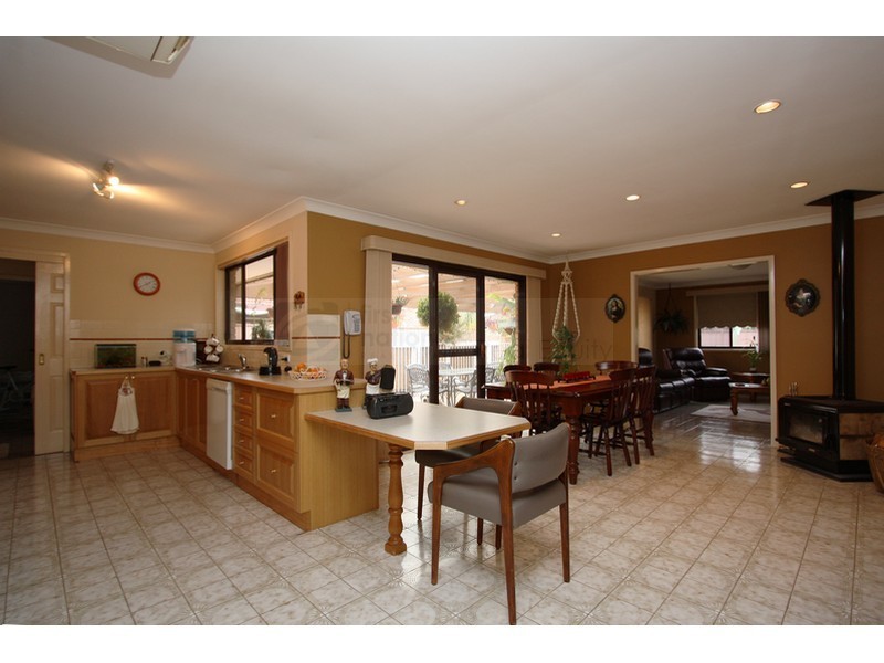 25 Banbury Crescent, Chipping Norton NSW 2170