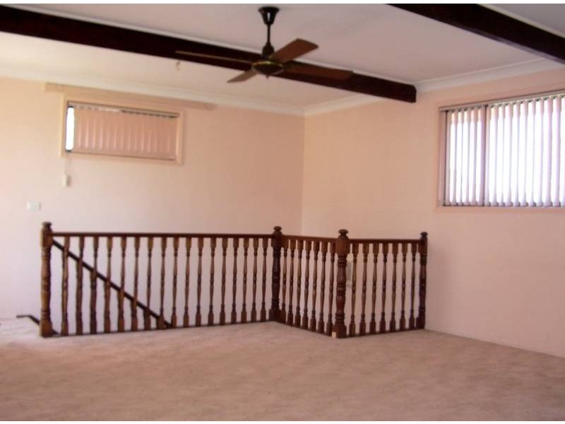 12 Lavington Avenue, Chipping Norton NSW 2170