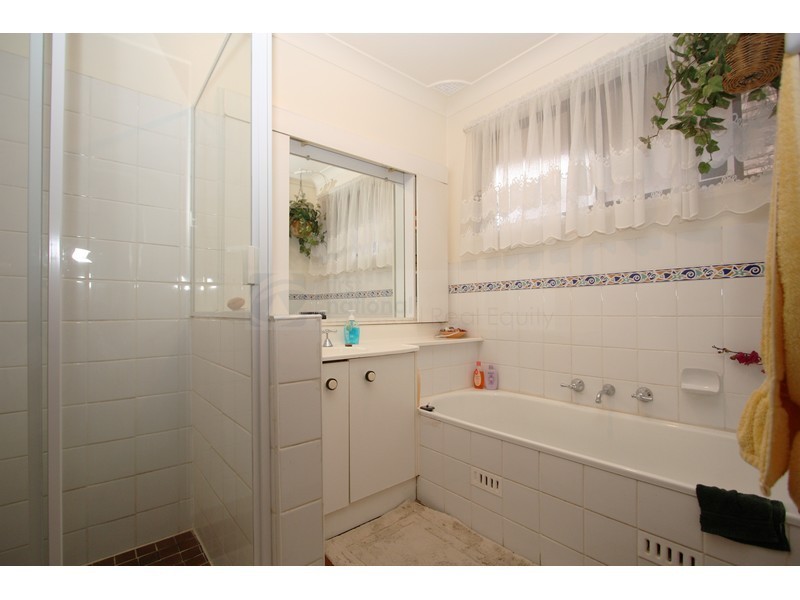 2 Derby Crescent, Chipping Norton NSW 2170