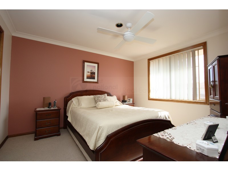 3 Evesham Place, Chipping Norton NSW 2170