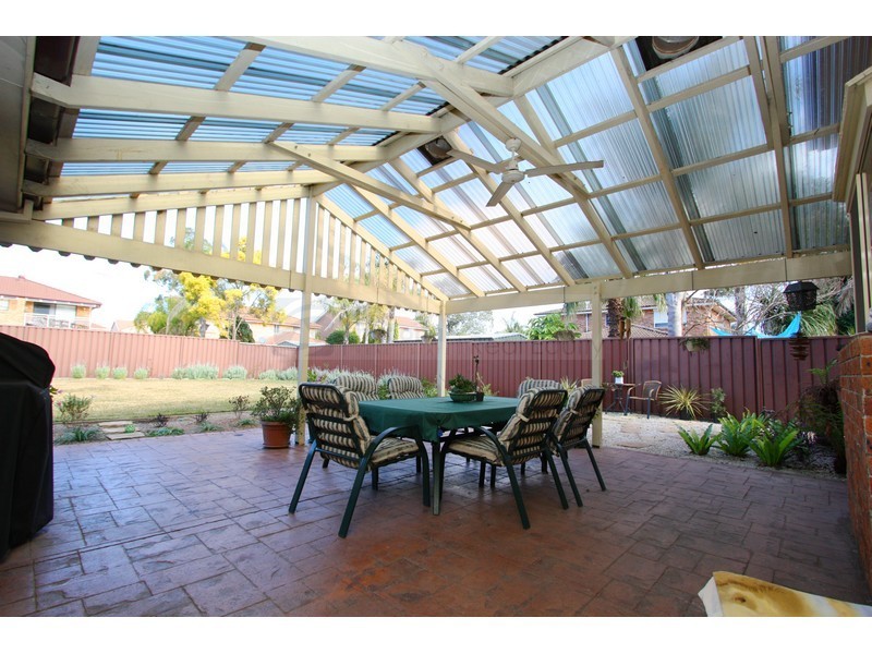 3 Evesham Place, Chipping Norton NSW 2170