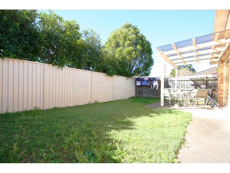 24 Daintree Drive, Wattle Grove NSW 2173