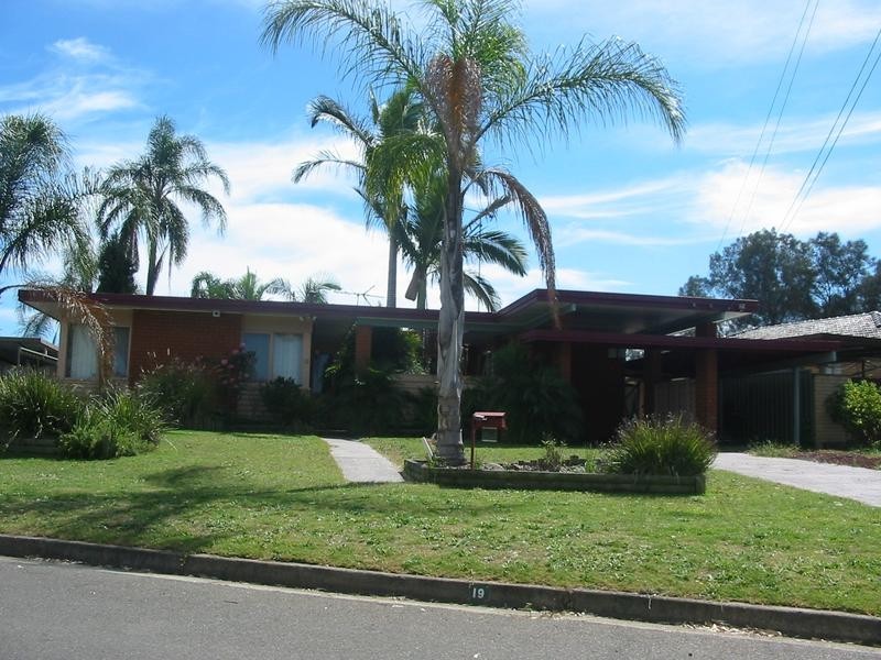 19 Whelan Avenue, Chipping Norton NSW 2170