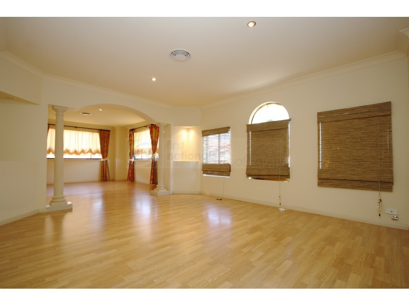 26 Chesham Place, Chipping Norton NSW 2170