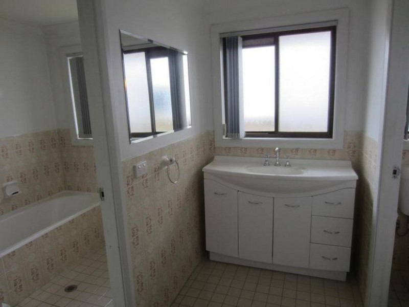 28 Epsom Road, Chipping Norton NSW 2170