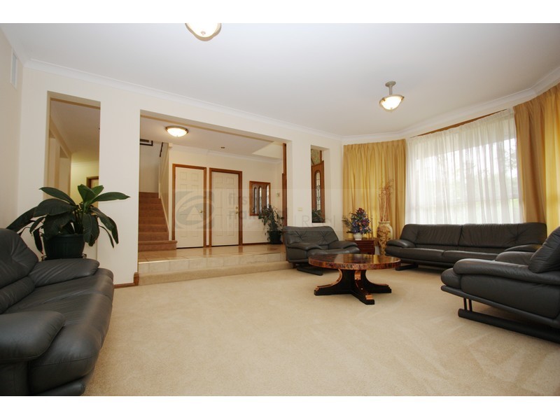 48 Yachtsman Drive, Chipping Norton NSW 2170