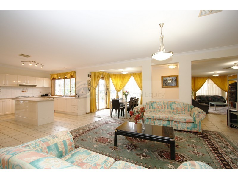 48 Yachtsman Drive, Chipping Norton NSW 2170