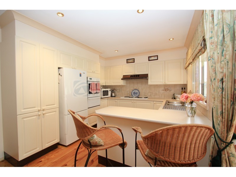 9 Buckingham Crescent, Chipping Norton NSW 2170