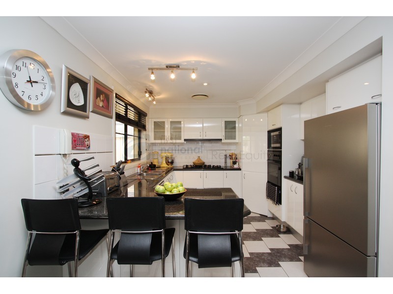 3 Sea Spray Court, Chipping Norton NSW 2170