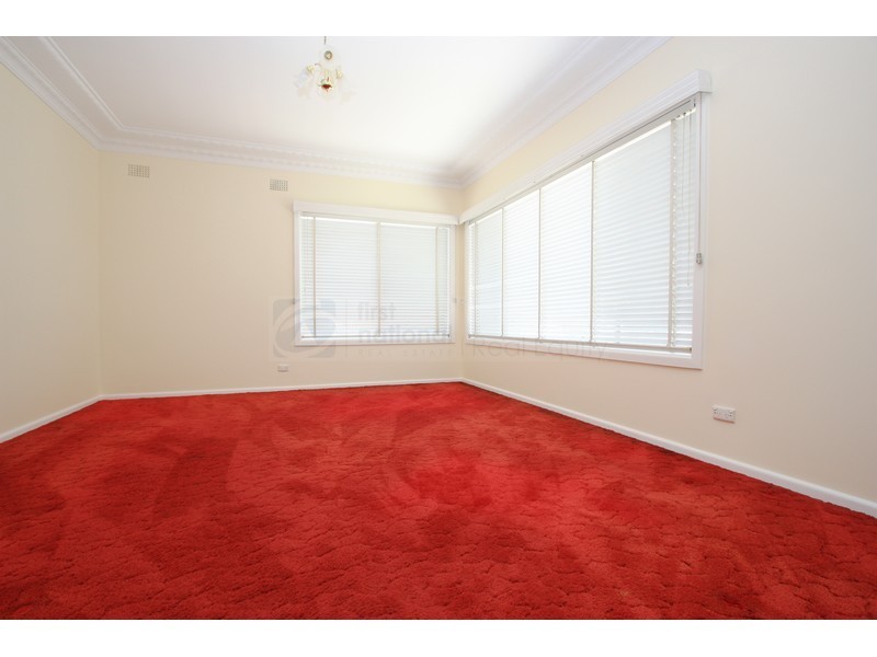 9 Franklin Road, Chipping Norton NSW 2170