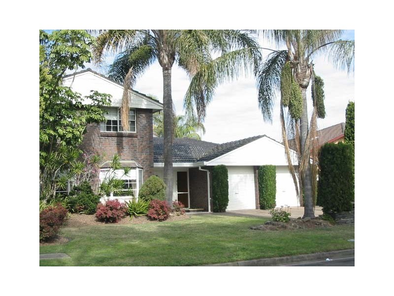 13 Nottingham Crescent, Chipping Norton NSW 2170