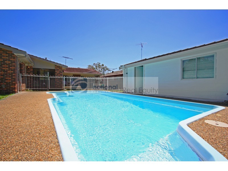 34 Bungarra Crescent, Chipping Norton NSW 2170