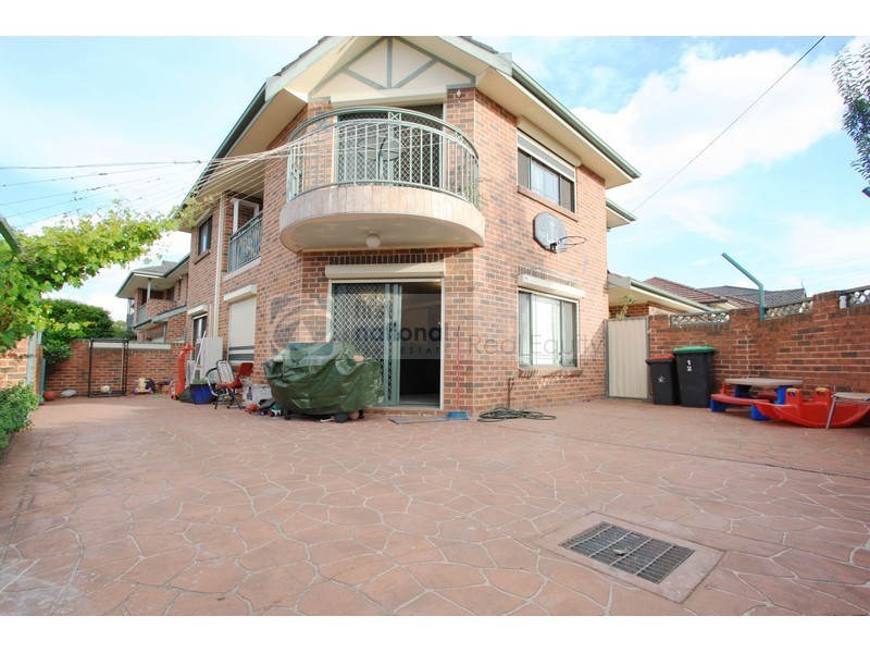 1/2 Gallipoli Street, Condell Park NSW 2200
