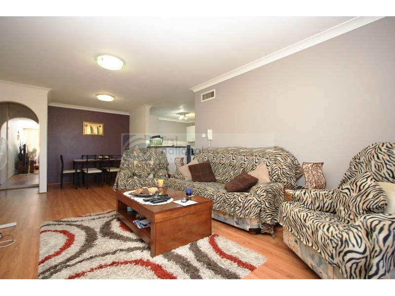13/12 Frank Oliveri Drive, Chipping Norton NSW 2170