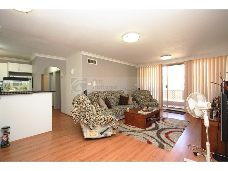 13/12 Frank Oliveri Drive, Chipping Norton NSW 2170