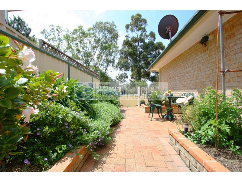 23 Sanctuary Place, Chipping Norton NSW 2170