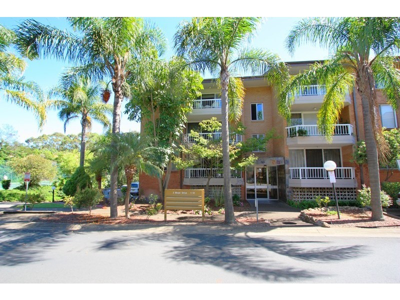 6/2 Mead Drive, Chipping Norton NSW 2170