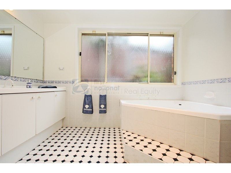 33 Josephine Crescent, Moorebank NSW 2170