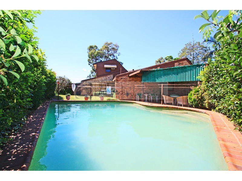 1 Araluen Avenue, Moorebank NSW 2170