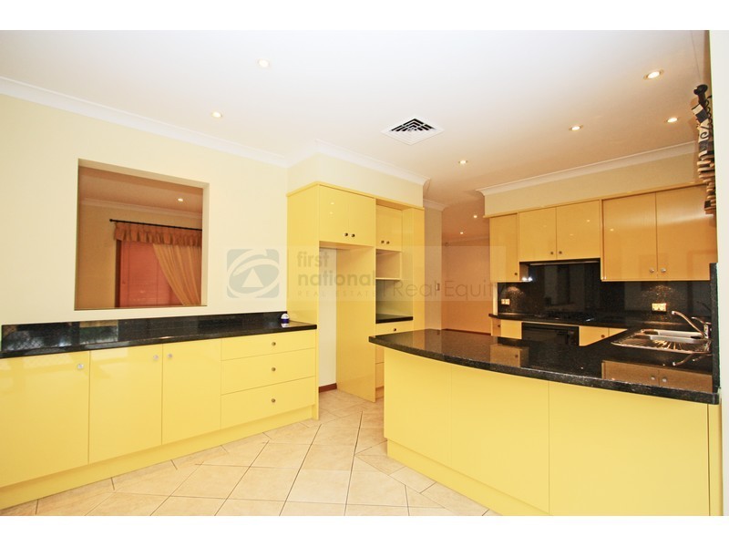 85 Central Avenue, Chipping Norton NSW 2170